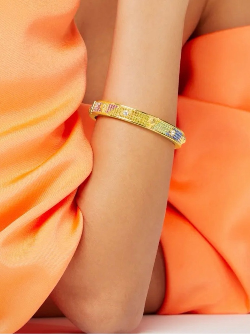Kurt Geiger Gold-tone Signature Rainbow Crystal Pavé Bangle NWT - Picture 5 of 7